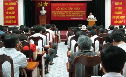 Hội nghị tập huấn nghiên cứu, quán triệt “Những nội dung cơ bản và mới về văn hoá, VHNT trong các Văn kiện Đại hội lần thứ XI của Đảng”